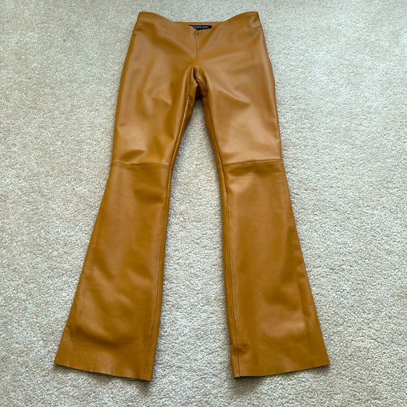 Andrew Marc butterscotch butter soft leather pants. Back hidden zipper, lined - Picture 1 of 7